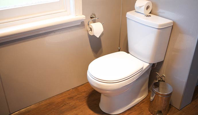 Clean toilet