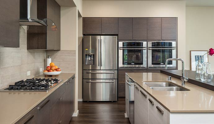 Clean and well decorated kitchen