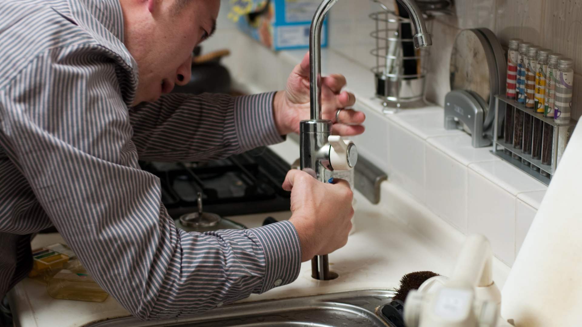 repairing faucet huntersville nc